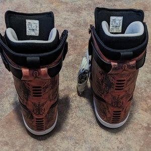 Nike Zoom Force 1 Snowboard Boots